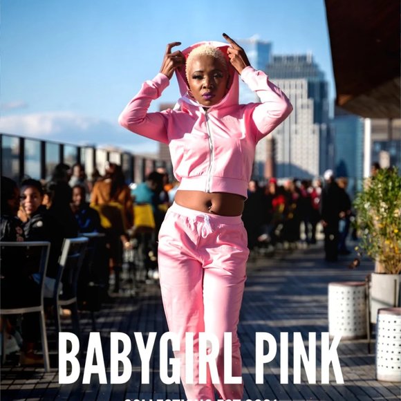 Juicy BABYGIRL PINK Reflective Drawstring Pocket Detail Hoodie & Sweatpants Set - Picture 1 of 7